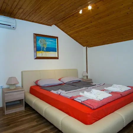 зоя Къща за гости Царево