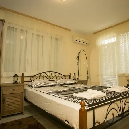 зоя Къща за гости 3*